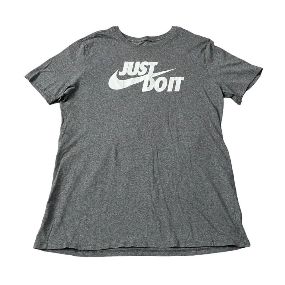 The Nike Tee Men’s XL Short Sleeve Tee Crewneck Gray Athletic Cut